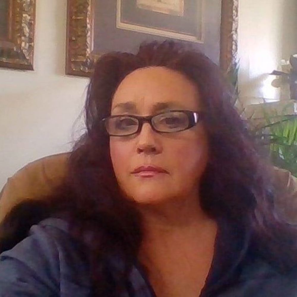 Meet your Posher, Cynthia